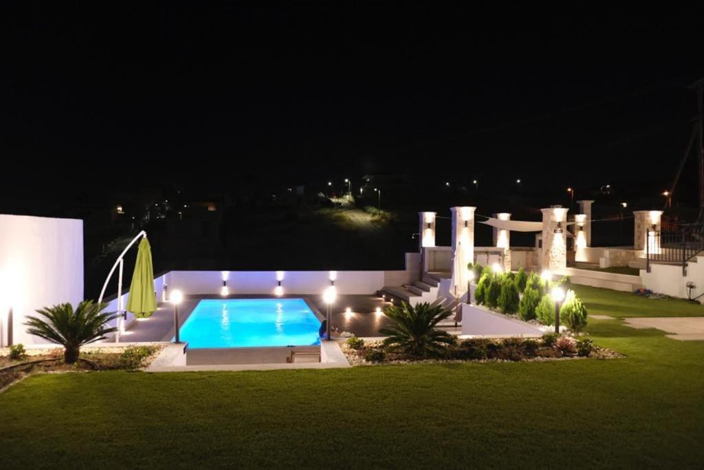The White House Beach Villa Rafína Kültér fotó